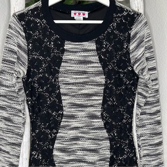 Trixxi Three Pink Hearts Sweater Dress Lace Panel Long Sleeve Knit Mini Med. - Picture 4 of 5